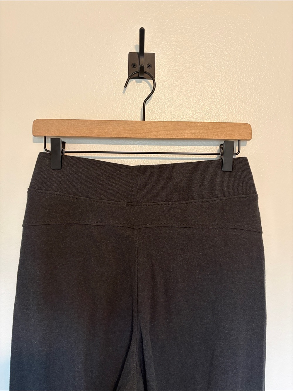 Pact 100% Organic Cotton Airplane Tapered High Rise Pull-On Pant Grey Small - Picture 7 of 9